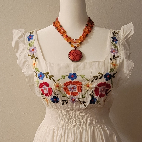 Dress - Picture 3 of 7